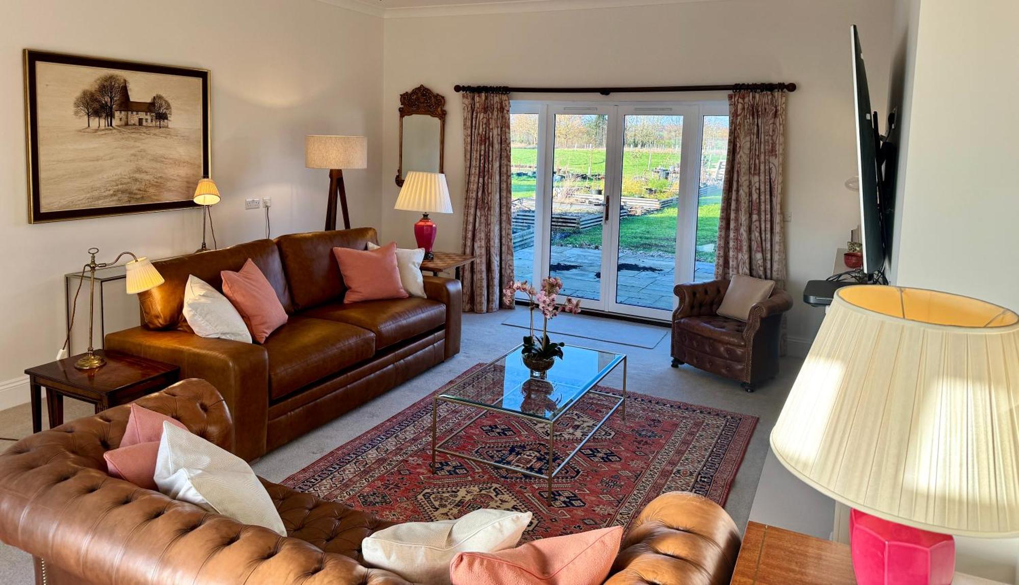 North Farm Fits 1-6 People * Sawston